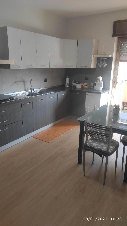 Appartamento In Zona Residenziale Surdo Eksteriør bilde